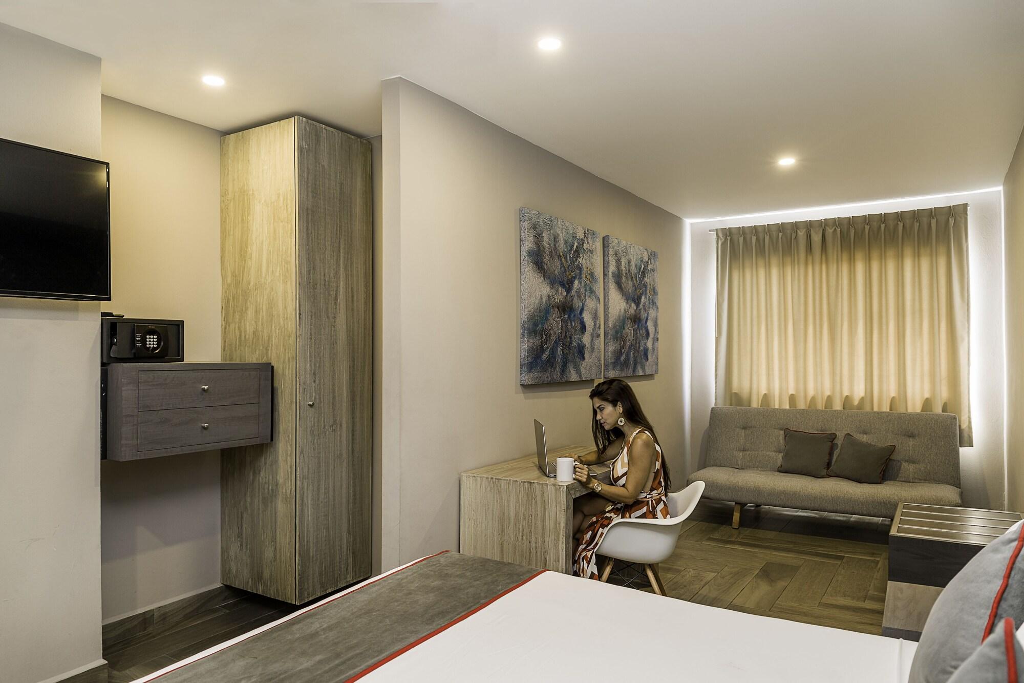 Bfh Attraction Deluxe Hotel Плая-дель-Кармен Экстерьер фото