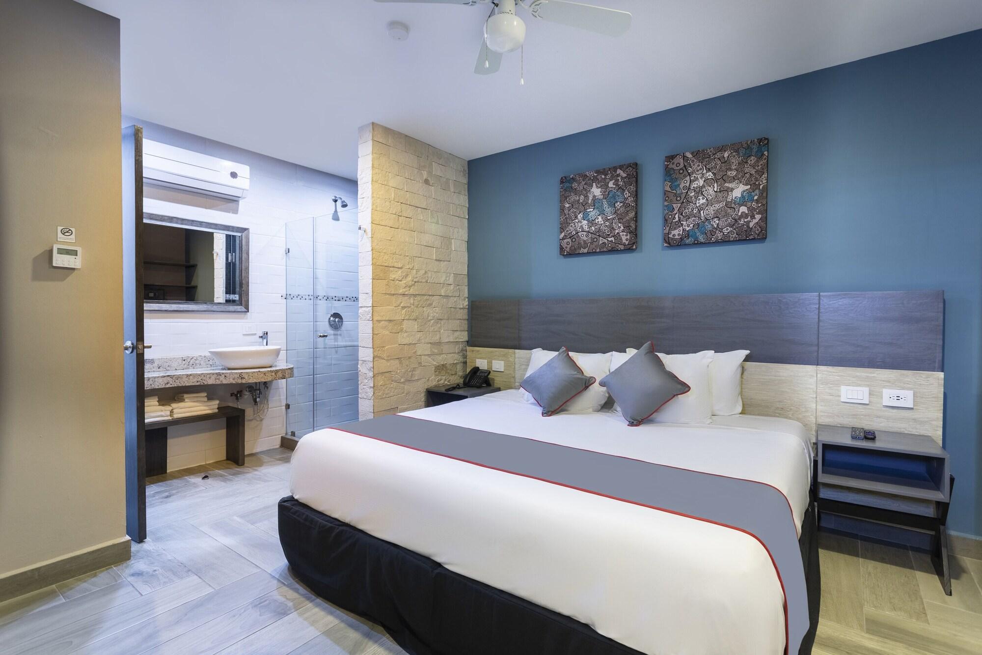 Bfh Attraction Deluxe Hotel Плая-дель-Кармен Экстерьер фото