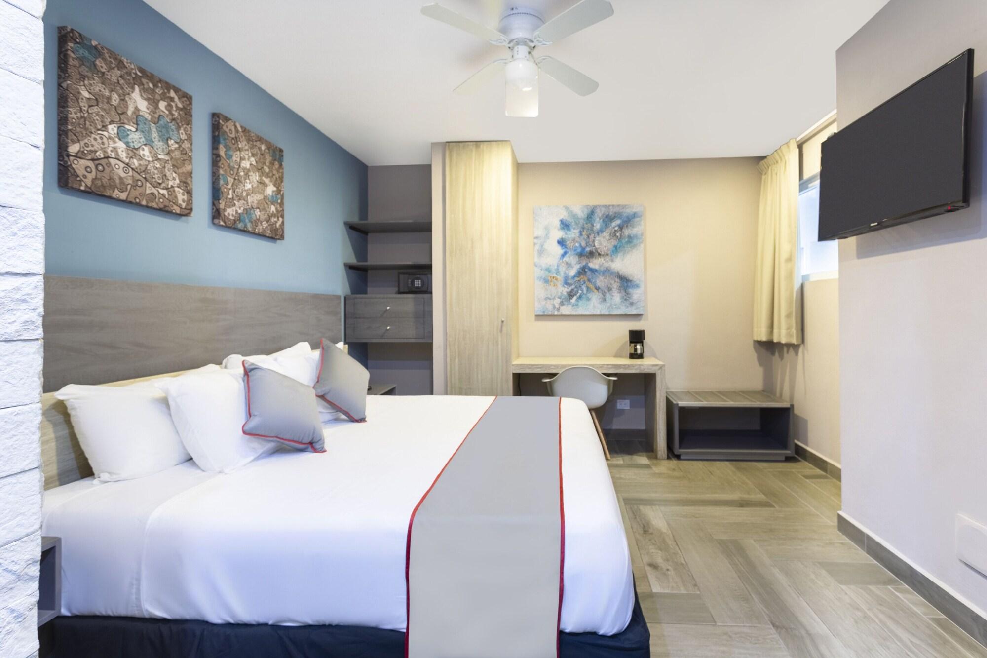 Bfh Attraction Deluxe Hotel Плая-дель-Кармен Экстерьер фото